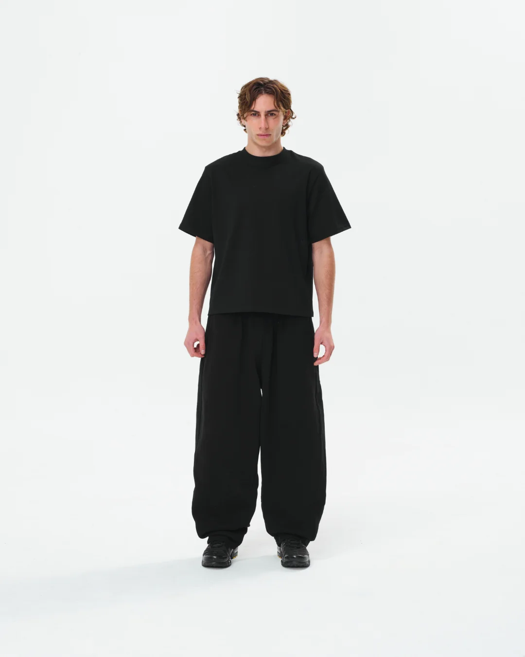 Cropped Basic Tee (Black) - Image 9