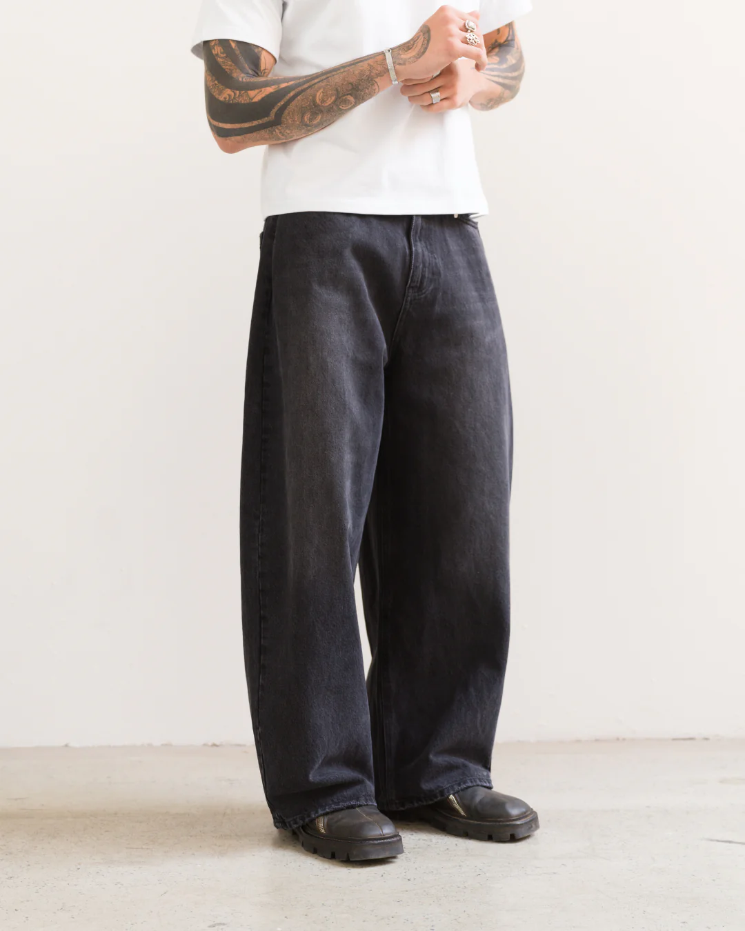 Super Baggy Jeans (Vintage Black) - Image 6