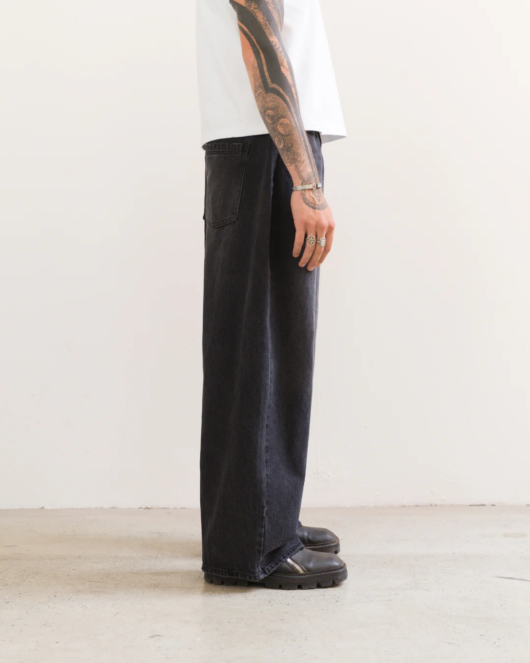 Super Baggy Jeans (Vintage Black) - Image 7