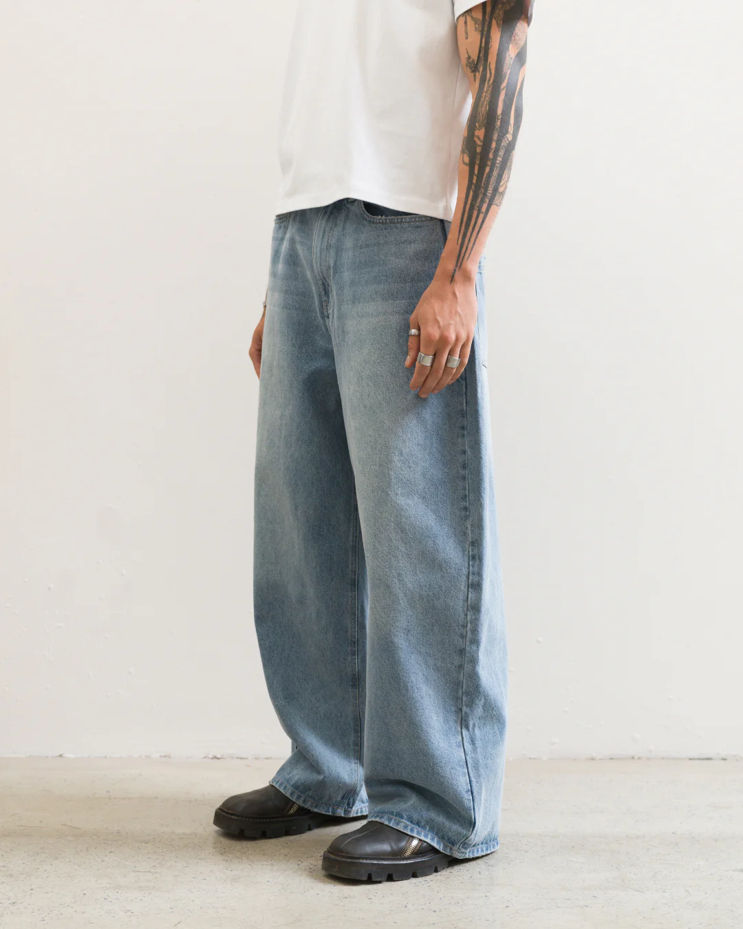 Super Baggy Jeans (Washed Blue) - Image 6